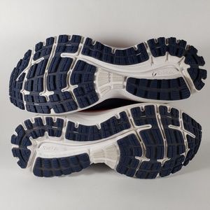 brooks aduro 6 womens running shoes